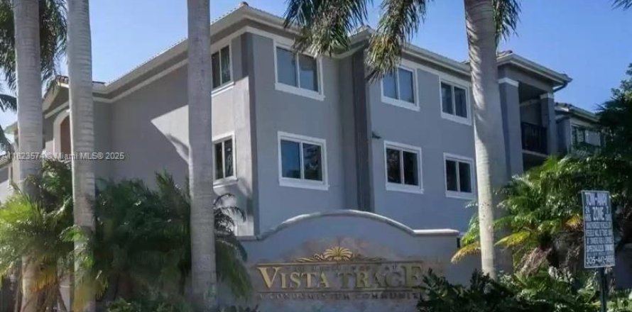 Condo in Homestead, Florida, 2 bedrooms  № 1790204