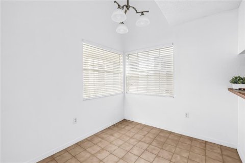 Condo in Saint Petersburg, Florida, 1 bedroom  № 2239537 - photo 12