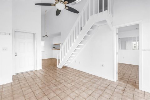Condo in Saint Petersburg, Florida, 1 bedroom  № 2239537 - photo 8