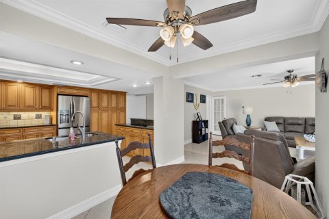 Casa en venta en Fort Lauderdale, Florida, 3 dormitorios, 206.52 m2 № 2185166 - foto 18