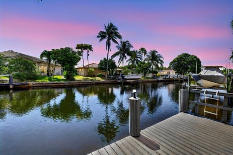 Casa en venta en Fort Lauderdale, Florida, 3 dormitorios, 206.52 m2 № 2185166 - foto 2