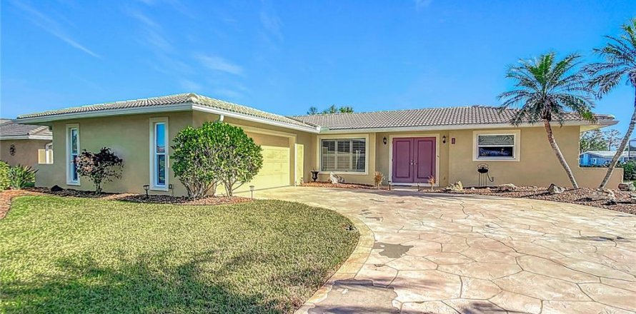 Villa ou maison à Englewood, Floride 3 chambres, 165.55 m2 № 1524586