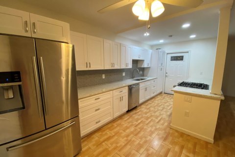 Copropriété à louer à Boca Raton, Floride: 3 chambres, 105.91 m2 № 2289128 - photo 4