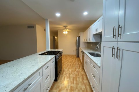 Copropriété à louer à Boca Raton, Floride: 3 chambres, 105.91 m2 № 2289128 - photo 3