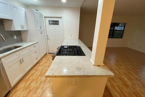 Copropriété à louer à Boca Raton, Floride: 3 chambres, 105.91 m2 № 2289128 - photo 5