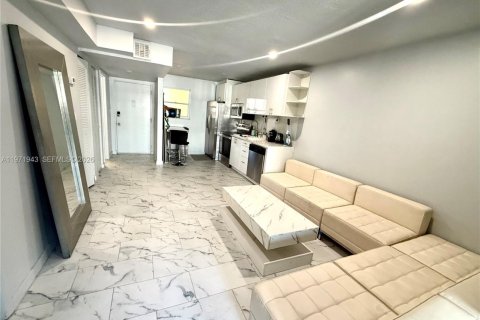 Copropriété à vendre à Miami Beach, Floride: 2 chambres, 67.82 m2 № 2033745 - photo 2