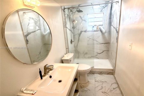 Copropriété à vendre à Miami Beach, Floride: 2 chambres, 67.82 m2 № 2033745 - photo 5