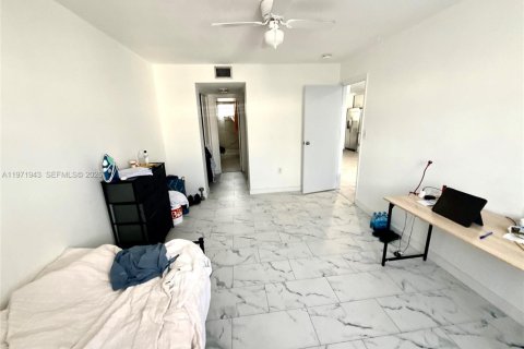 Copropriété à vendre à Miami Beach, Floride: 2 chambres, 67.82 m2 № 2033745 - photo 8