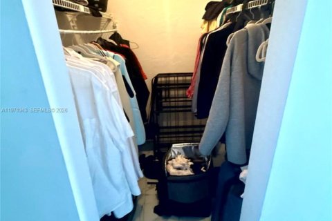 Copropriété à vendre à Miami Beach, Floride: 2 chambres, 67.82 m2 № 2033745 - photo 18