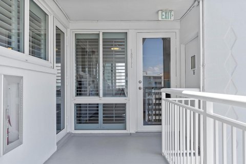 Copropriété à vendre à Fort Lauderdale, Floride: 3 chambres, 120.12 m2 № 2083426 - photo 15