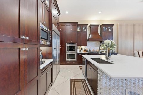 House in Delray Beach, Florida 5 bedrooms, 394.65 sq.m. № 2247949 - photo 17