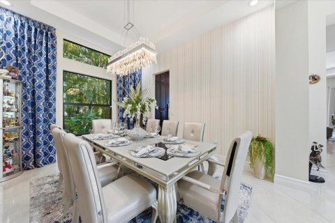 House in Delray Beach, Florida 5 bedrooms, 394.65 sq.m. № 2247949 - photo 9