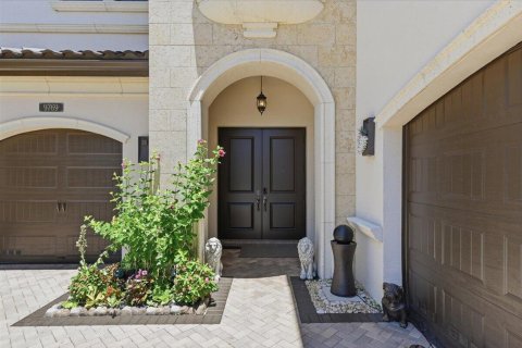 House in Delray Beach, Florida 5 bedrooms, 394.65 sq.m. № 2247949 - photo 3