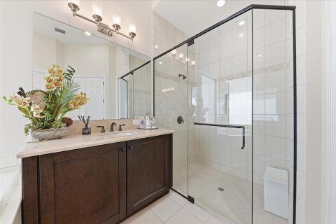 House in Delray Beach, Florida 5 bedrooms, 394.65 sq.m. № 2247949 - photo 28
