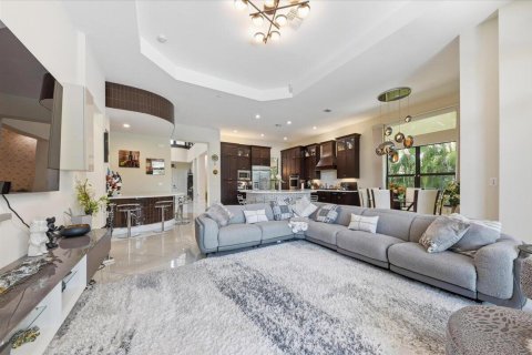 House in Delray Beach, Florida 5 bedrooms, 394.65 sq.m. № 2247949 - photo 6