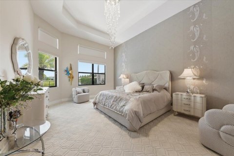 House in Delray Beach, Florida 5 bedrooms, 394.65 sq.m. № 2247949 - photo 25