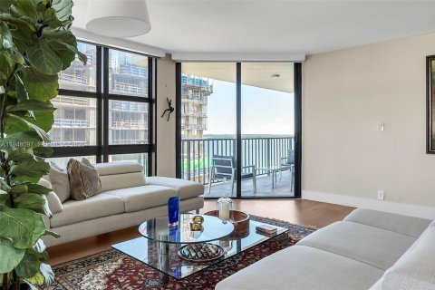 Снять в аренду кондоминиум в Майами, Флорида 2 спальни, 154.31м2, № 2152971 - фото 18