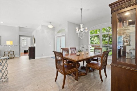 Casa en venta en Pembroke Pines, Florida, 5 dormitorios, 229 m2 № 2382725 - foto 14