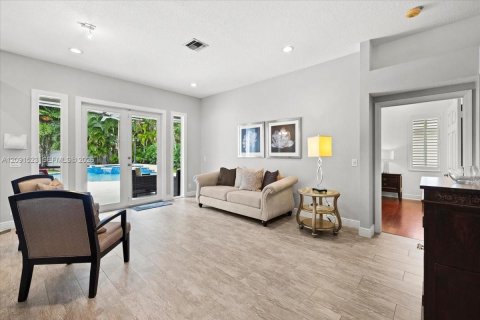 Casa en venta en Pembroke Pines, Florida, 5 dormitorios, 229 m2 № 2382725 - foto 11