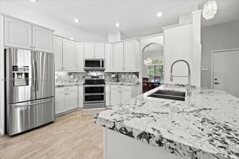 Casa en venta en Pembroke Pines, Florida, 5 dormitorios, 229 m2 № 2382725 - foto 4