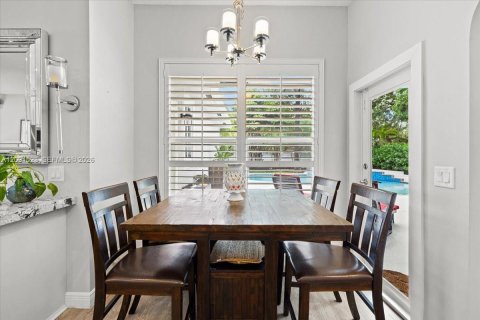 Casa en venta en Pembroke Pines, Florida, 5 dormitorios, 229 m2 № 2382725 - foto 20