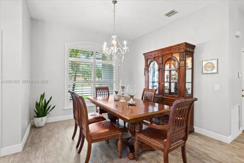 Casa en venta en Pembroke Pines, Florida, 5 dormitorios, 229 m2 № 2382725 - foto 13