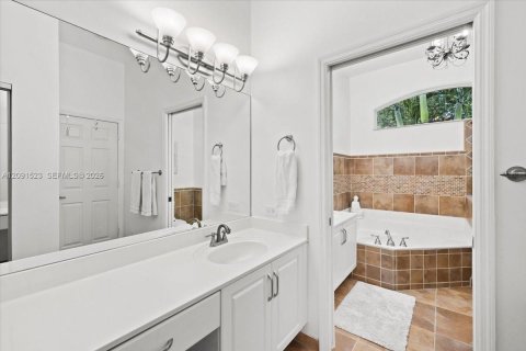 Casa en venta en Pembroke Pines, Florida, 5 dormitorios, 229 m2 № 2382725 - foto 26