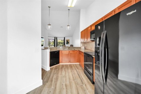 Condominio en venta en Orlando, Florida, 2 dormitorios, 99.87 m2 № 2196835 - foto 6