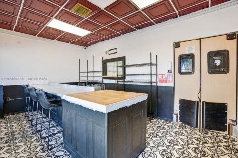 Купить коммерческую недвижимость в Холливуд, Флорида № 2054195 - фото 4