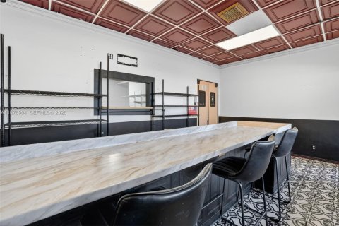 Купить коммерческую недвижимость в Холливуд, Флорида № 2054195 - фото 5