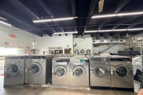 Propiedad comercial en Miami, Florida № 2000727