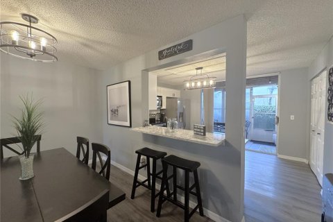 Adosado en alquiler en Palm Harbor, Florida, 2 dormitorios, 107.86 m2 № 1898959 - foto 6