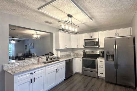 Adosado en alquiler en Palm Harbor, Florida, 2 dormitorios, 107.86 m2 № 1898959 - foto 11