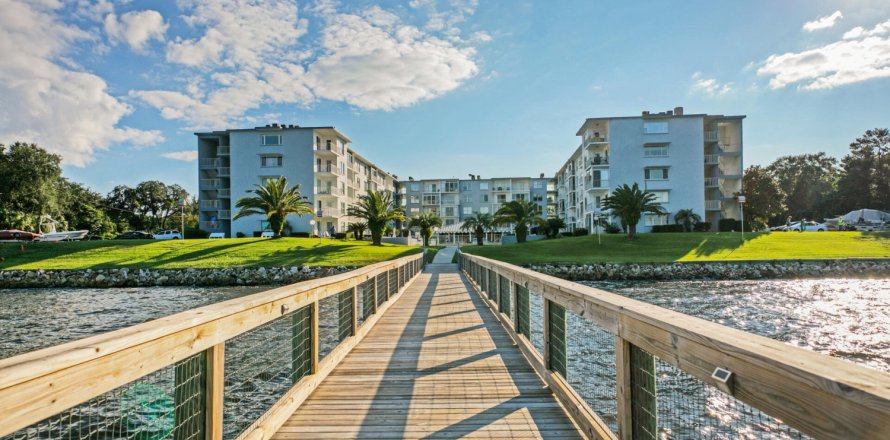 Condo in Destin, Florida, 2 bedrooms № 560762