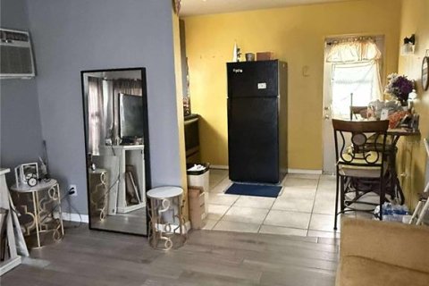 House in Bradenton, Florida 3 bedrooms, 78.78 sq.m. № 1902017 - photo 4