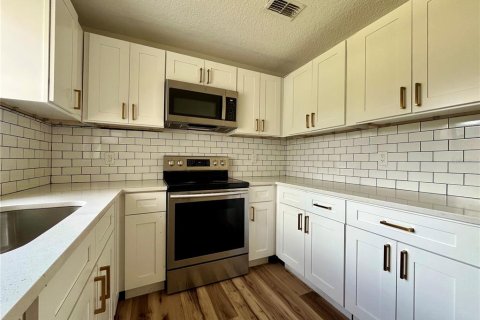 Villa ou maison à vendre à Plant City, Floride: 2 chambres, 80.27 m2 № 1848169 - photo 8