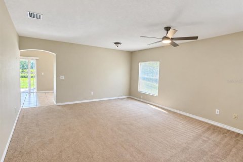 Villa ou maison à louer à Fish Hawk, Floride: 4 chambres, 191.66 m2 № 2388602 - photo 2