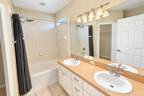 Villa ou maison à louer à Fish Hawk, Floride: 4 chambres, 191.66 m2 № 2388602 - photo 8