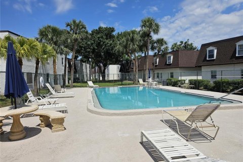 Condominio en alquiler en Tampa, Florida, 2 dormitorios, 89.19 m2 № 1787952 - foto 11