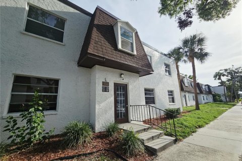 Condominio en alquiler en Tampa, Florida, 2 dormitorios, 89.19 m2 № 1787952 - foto 1