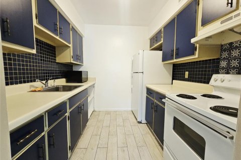 Condominio en alquiler en Tampa, Florida, 2 dormitorios, 89.19 m2 № 1787952 - foto 3
