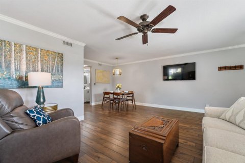Condo in Stuart, Florida, 1 bedroom  № 2084211 - photo 9