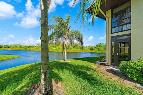 Condo in Stuart, Florida, 1 bedroom  № 2084211 - photo 30