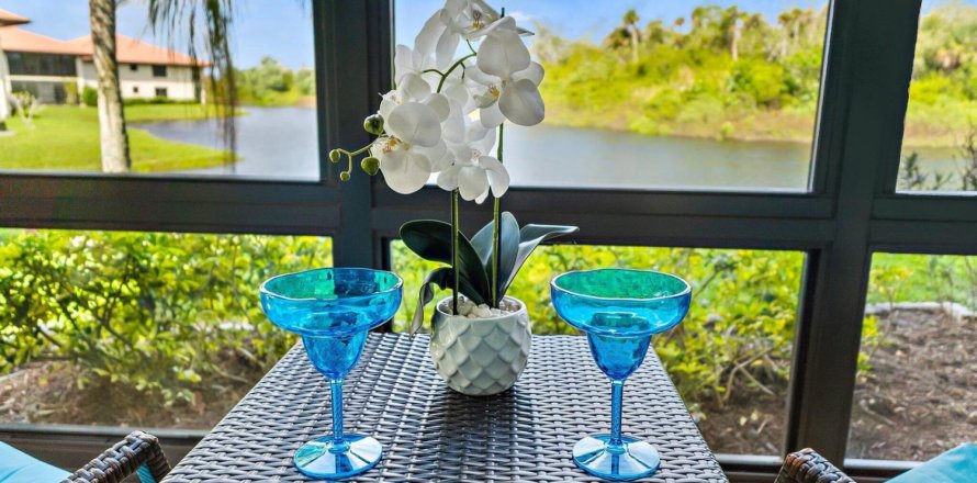 Condo in Stuart, Florida, 1 bedroom  № 2084211