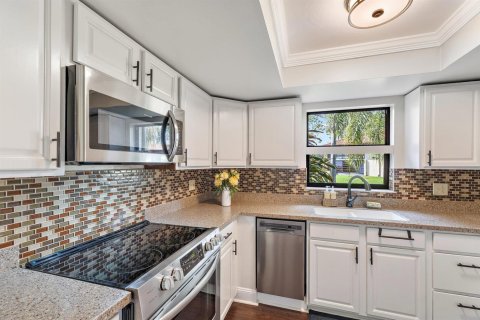 Condo in Stuart, Florida, 1 bedroom  № 2084211 - photo 13