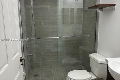 Casa en alquiler en Miami, Florida, 4 dormitorios, 212.75 m2 № 1798799 - foto 20