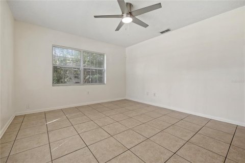 Villa ou maison à louer à Tampa, Floride: 3 chambres, 98.85 m2 № 2419583 - photo 4