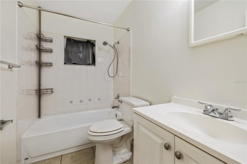 Villa ou maison à louer à Tampa, Floride: 3 chambres, 98.85 m2 № 2419583 - photo 13