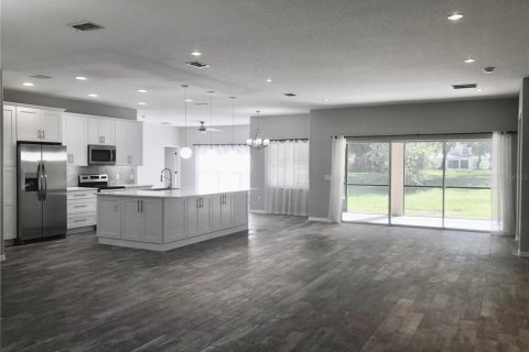 Casa en alquiler en Kissimmee, Florida, 3 dormitorios, 238.39 m2 № 1886976 - foto 2