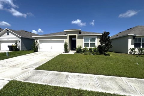 Villa ou maison à Davenport, Floride 4 chambres, 171.96 m2 № 2157672